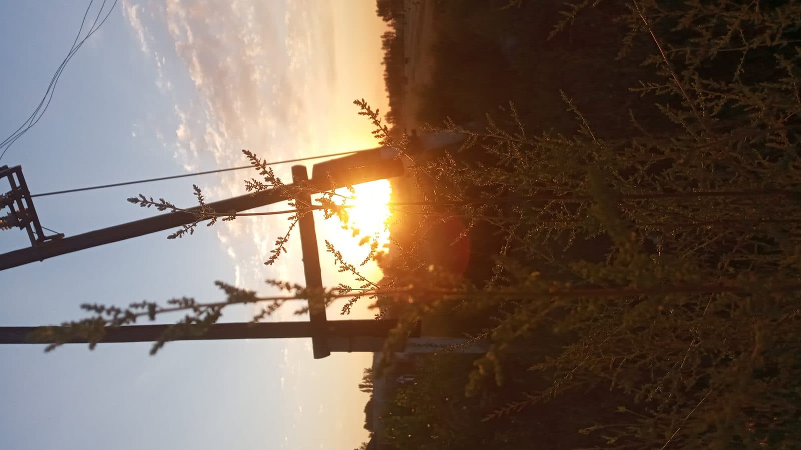 Słup energetyczny na działce